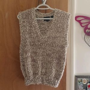 Sleeveless sweater